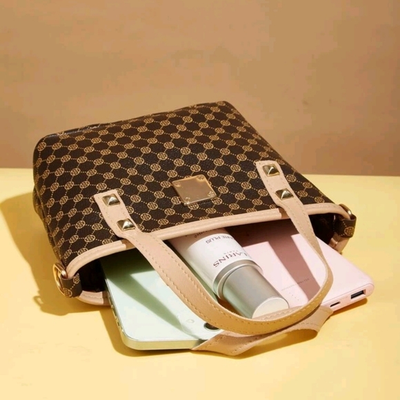 Allover Print studded Decor Satchel Bag - Picture 3 of 5